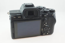 US. SONY 7 IV MAT. 6633089