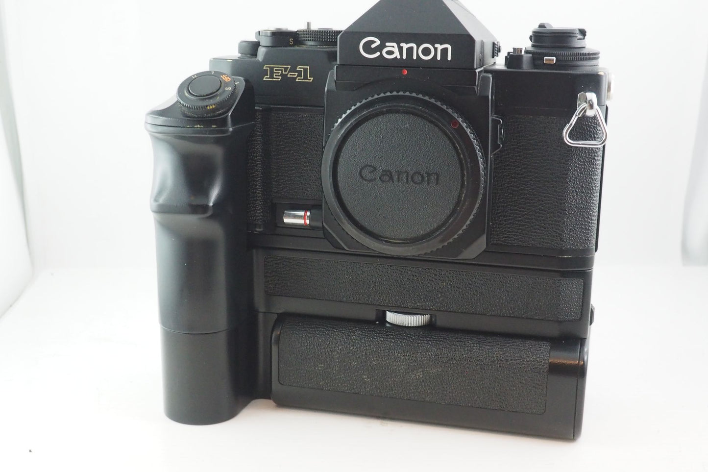 US. CANON F1 NEW FD + IMPUGN. MAT. 156893