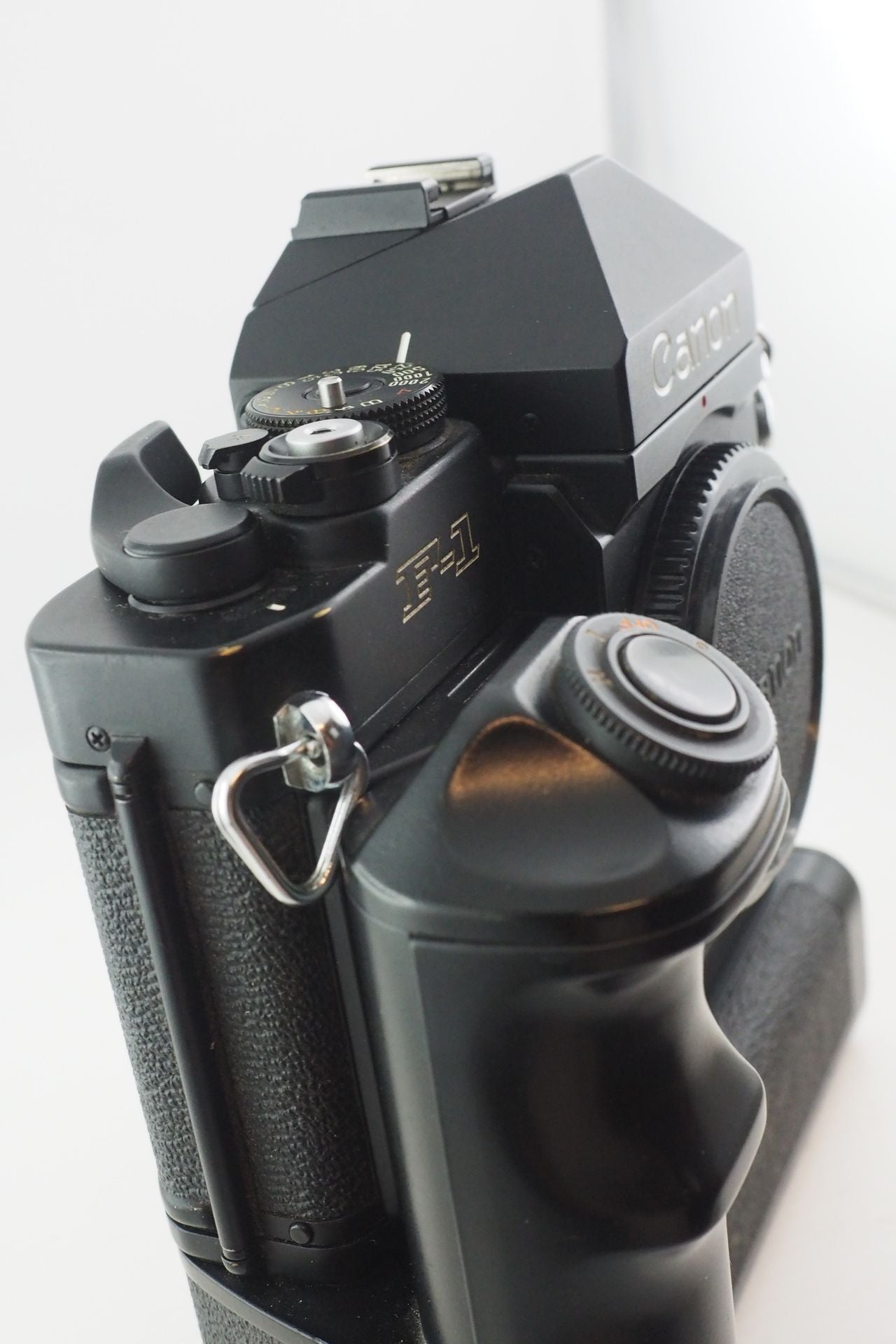US. CANON F1 NEW FD + IMPUGN. MAT. 156893