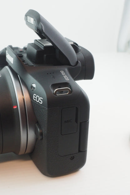 US. CANON R50 KIT (18-45mm) MAT. 323030013417