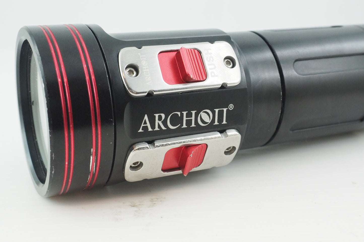 US. Archon torcia sub W40VR