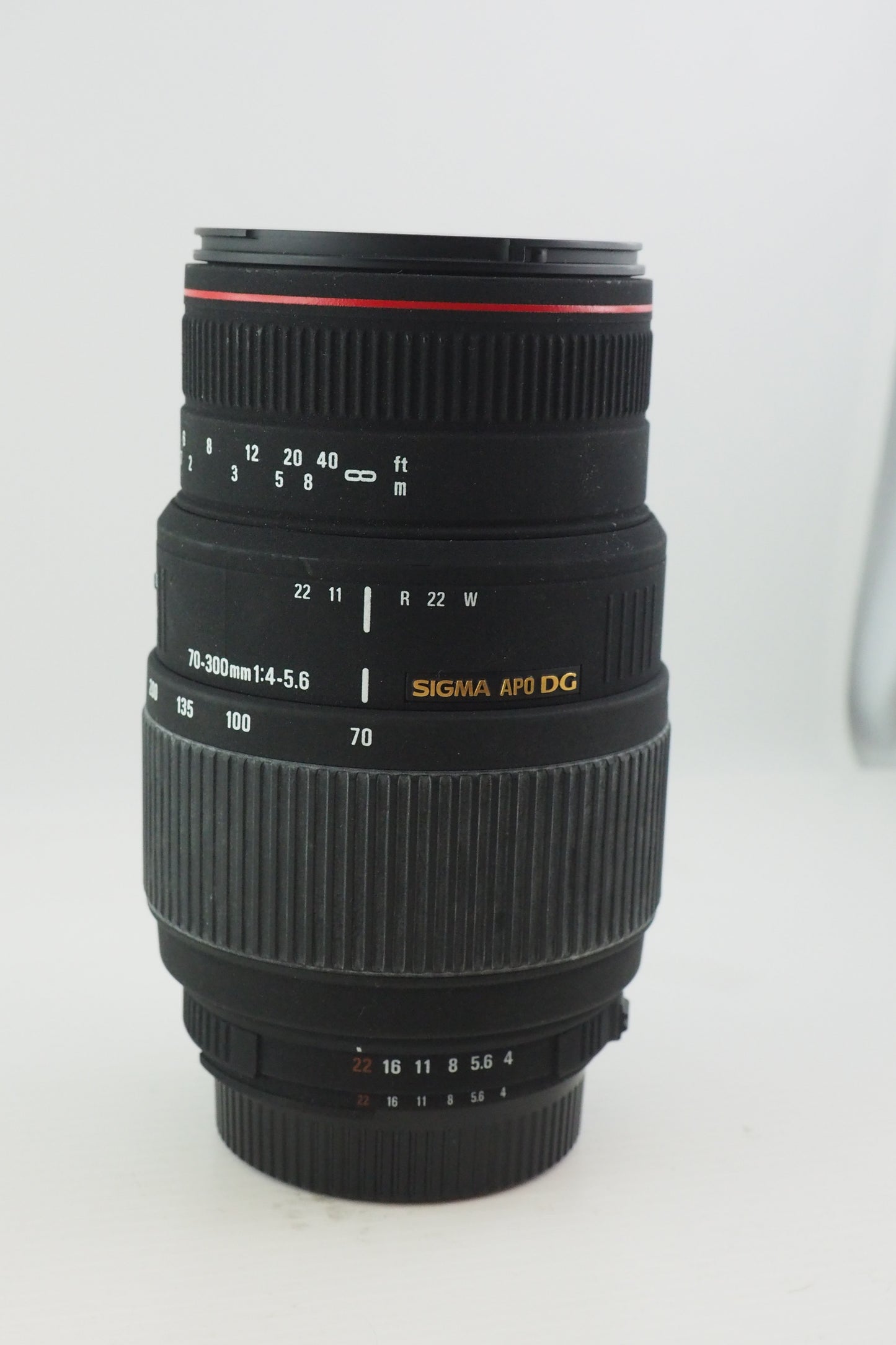 US. SIGMA OB. AF 70-300 APO DG NIKON MATR. 4124536