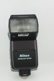 US. NIKON FLASH SB600 MAT. 2568650