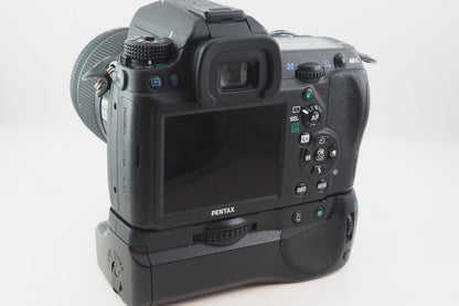 PENTAX K5II KIT18-55+ BATTERYGRIP (14.100 SCATTI)